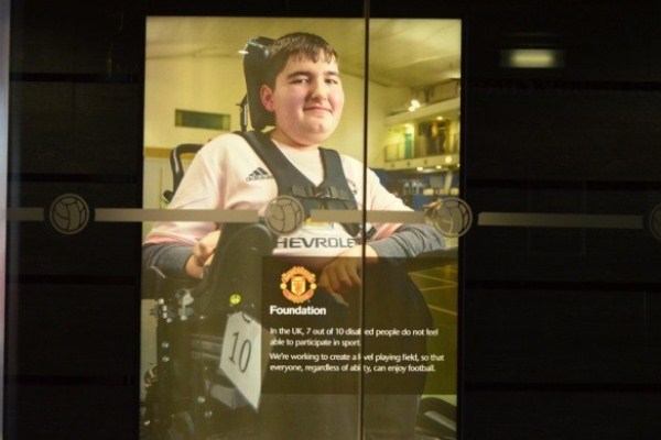 «Добро пожаловать на „Олд Траффорд“». Как живет Манчестер перед матчем «МЮ» — «Астана»