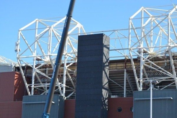 «Добро пожаловать на „Олд Траффорд“». Как живет Манчестер перед матчем «МЮ» — «Астана»