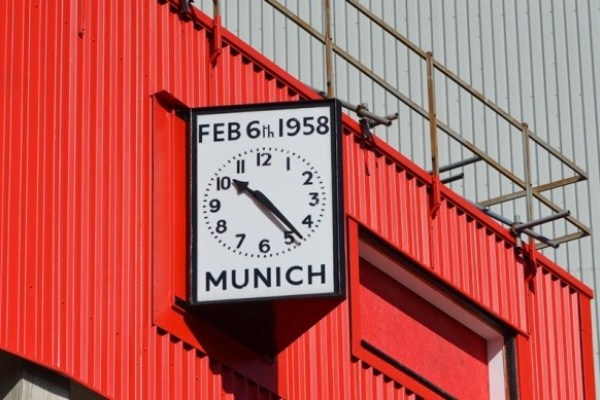 «Добро пожаловать на „Олд Траффорд“». Как живет Манчестер перед матчем «МЮ» — «Астана»