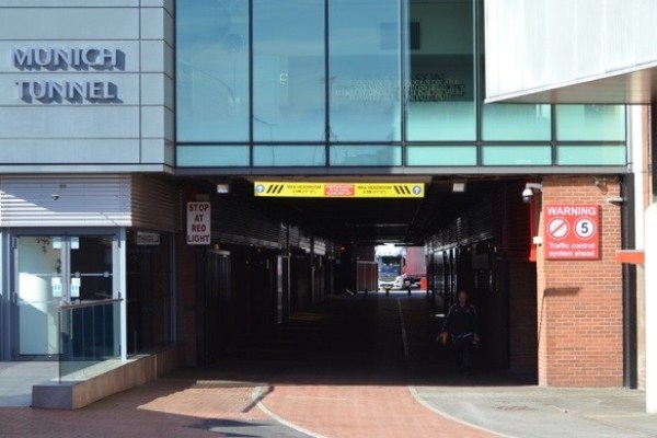 «Добро пожаловать на „Олд Траффорд“». Как живет Манчестер перед матчем «МЮ» — «Астана»