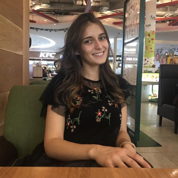 «В Шымкенте на матчи приходят больше людей, чем в Чехии». Жена легионера «Ордабасы» о переезде в Казахстан и впечатлениях от страны