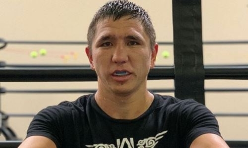 Небитый казахстанец сразится за титул WBC против соперника с 21 победой в главном бою вечера бокса в США