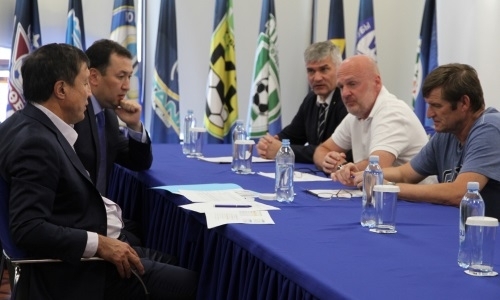 Президент КФФ принял главного тренера сборной Казахстана