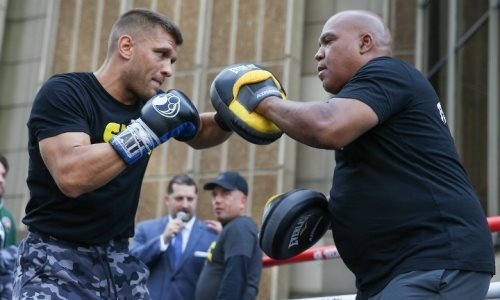 «Стратегическая война». Тренер Деревянченко назвал точный исход боя с Головкиным