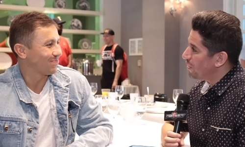 Американский журналист после интервью с Головкиным попросил его не ломать ему руку. Видео