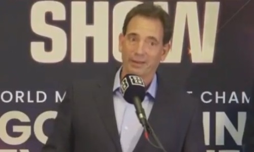 Промоутер Головкина заинтриговал фанатов за три дня до боя с Деревянченко