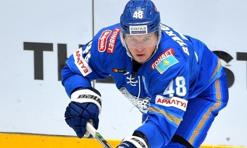 «Поднялся на уровень топового игрока». Как форвард сборной Казахстана тащит «Барыс»