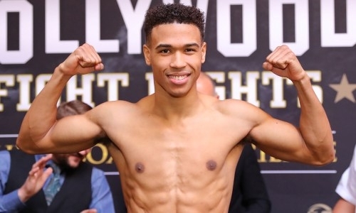 Видео нокаута обидчика казахстанца Эюбова в андекарде Головкин — Деревянченко