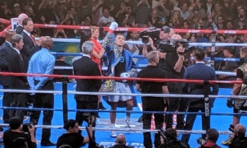 Видео выхода Головкина на ринг в бою с Деревянченко за два титула чемпиона мира