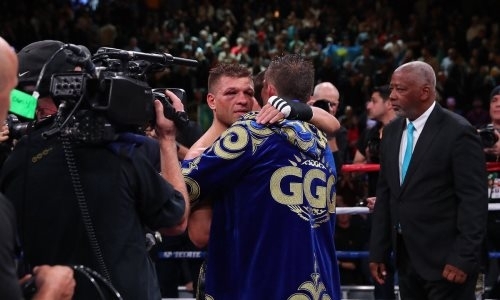 Показаны лица Головкина и Деревянченко после боя за два титула чемпиона мира