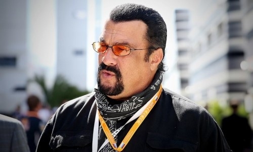 «Он выдающийся боец». Стивен Сигал назвал главное качество Нурмагомедова