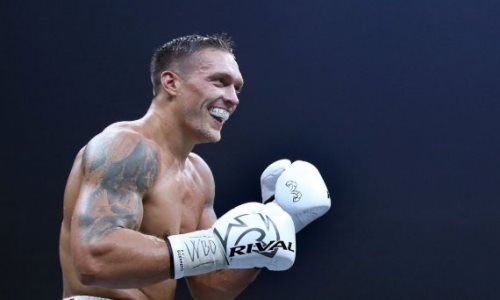 Избил и заставил сдаться. Видео полного боя с дебютом Усика в супертяжелом весе