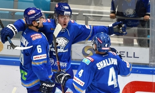 «Иди на ворота!» Известный эксперт оценил форварда «Барыса» с ракурса легенды хоккея