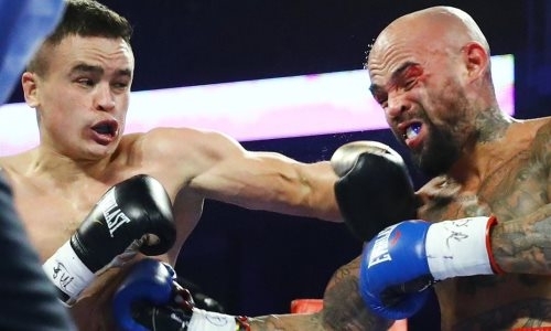 Появилось фото страшного рассечения американского боксера в бою с узбеком