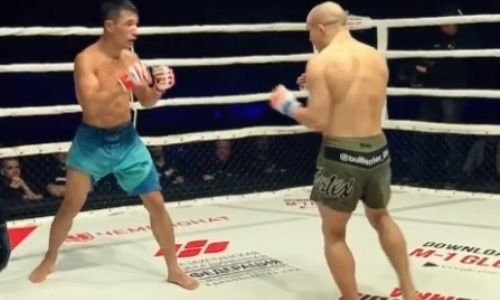 Казахстанский файтер «Ахиллес» побил непобежденного россиянина в Нур-Султане