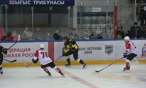 Букмекеры определили победителей матчей ВХЛ с участием казахстанских клубов