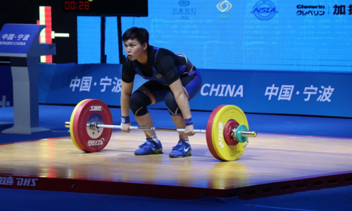 Казахстанка выиграла золотую медаль на международном турнире по тяжелой атлетике в Швейцарии