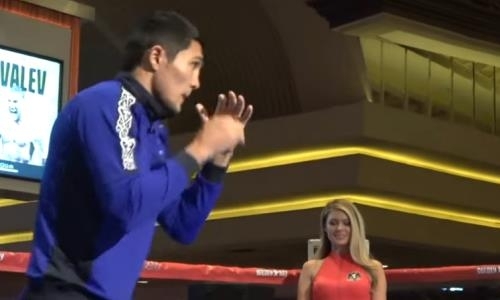 Видео открытой тренировки небитого казахстанца перед титульным боем в андеркарде «Канело» — Ковалев