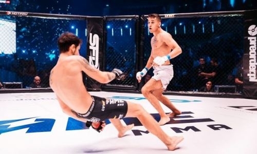 Украинскую звезду реалити-шоу ударом ногой в голову нокаутировали на турнире по MMA. Видео