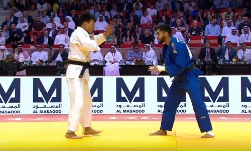Видео «золотой» схватки казахстанского дзюдоиста на Grand-Slam в ОАЭ
