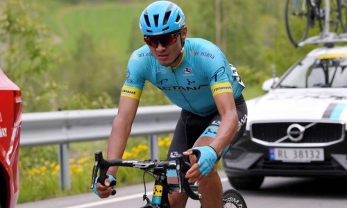 «Астана» продлила контракт с колумбийским гонщиком