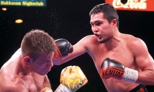 Видео победного боя казахстанца Нурсултанова за титул WBC в андеркарде «Канело» — Ковалев