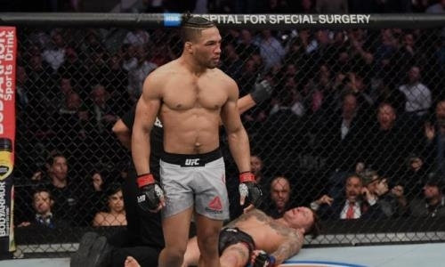 Известный боец UFC потерпел первое поражение в карьере после страшного нокаута. Видео