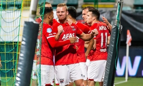 «АЗ» перед матчем с «Астаной» разгромно выиграл в чемпионате Голландии