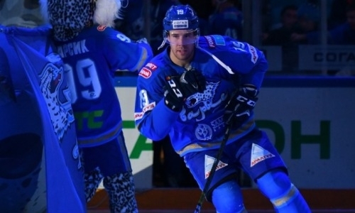 «Не нужно паниковать». Корбен Найт объяснил плохую серию «Барыса» в КХЛ, назвал ее причины и оценил новичков