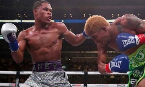 Чемпион мира повторил историческое достижение легендарного Майка Тайсона. Видео