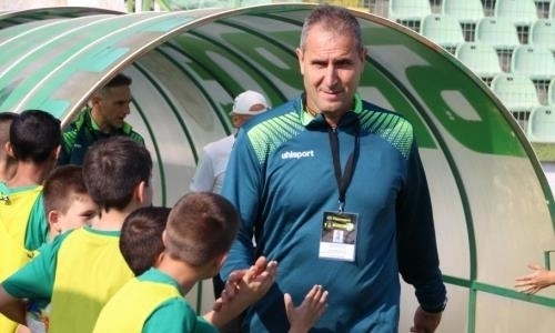 Выгнанный со скандалом из клуба КПЛ тренер потерпел второе подряд поражение с европейской командой