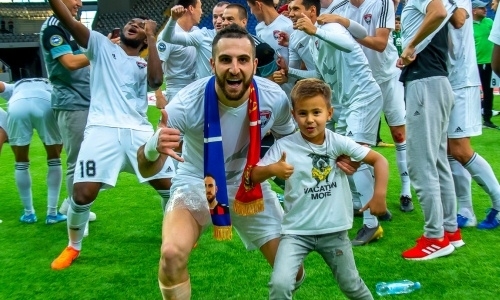 «Таксисты в Кызылорде всегда спрашивают, какая у футболистов зарплата». Тигран Барсегян о сезоне, своем будущем и выборе между «Астаной» и «Кайратом»