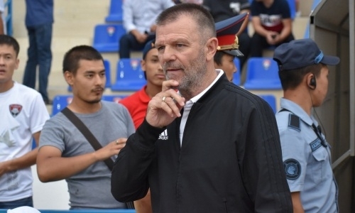 «На нас наложили проклятье». Младенов прояснил свое будущее в «Кайсаре» и ответил про Барсегяна