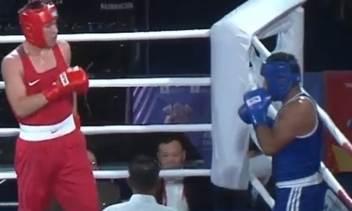 Видео двух нокдаунов, или Как казахстанский супертяж вышел в полуфинал чемпионата Азии