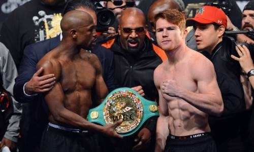 «Канело» после победы над Ковалевым высказался о реванше с Мэйвезером