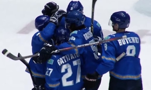 19-летний казахстанский нападающий «Барыса» «повторил» достижение главной звезды НХЛ. Видео