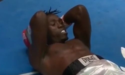 Видео брутального нокаута в исполнении побитого «Канело» экс-чемпиона мира