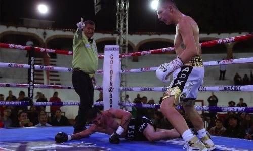 Обидчик известного казахстанского боксера страшным нокаутом во втором раунде выиграл титул WBC. Видео