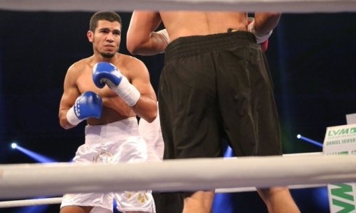 Лишивший Елеусинова «золота» чемпионата мира боксер с трудом одержал десятую победу в профи