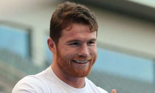 Не хочет драться с Головкиным — и герой? «Канело» внезапно похвалили за героизм