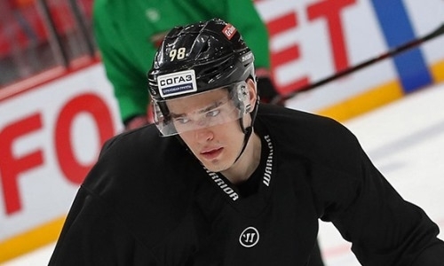 Желавший играть в сборной Казахстана хоккеист дебютировал за «Авангард»