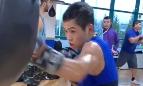 Казахстанский чемпион WBC продолжает подготовку к возвращению на ринг после победы в андеркарде у Фьюри