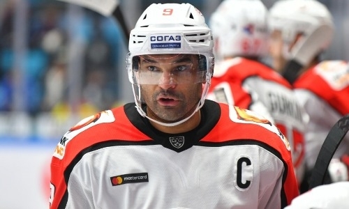 «Могут этому мешать». Найджел Доус раскрыл правду о перспективах «Барыса» в КХЛ и назвал имя его «мягкого» хоккеиста