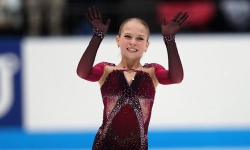 «Её прислали с другой планеты». Ученица тренера Турсынбаевой покоряет мир четверными прыжками