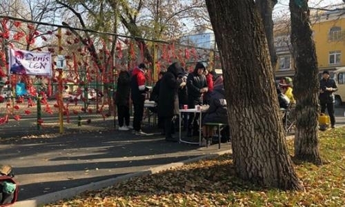 «Как кусок в горло залез?» «Пиршество» на месте гибели Дениса Тена ужаснуло казахстанцев