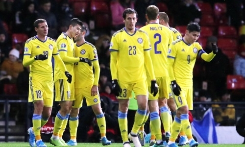 «Во втором тайме сезон у нас закончился». Юсуп Шадиев озвучил причины поражения сборной Казахстана и нашел виновных. Что устаканил Гурман?