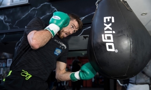 Тренер чемпиона мира назвал конкурентов Головкина за бой на стадионе «Ливерпуля»