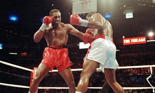 Неожиданно. 57-летний Холифилд заявил о намерении возобновить карьеру и назвал соперника