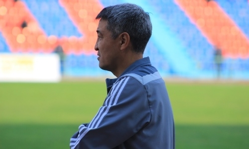 «Нам изначально было тяжело». Нурмат Мирзабаев подвел итоги сезона для «Тараза», назвал его переломный момент и высказался о судействе и своем будущем