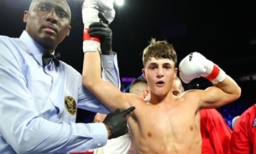 17-летний школьник нокаутировал американца в андеркарде у Уайлдера в Лас-Вегасе. Видео